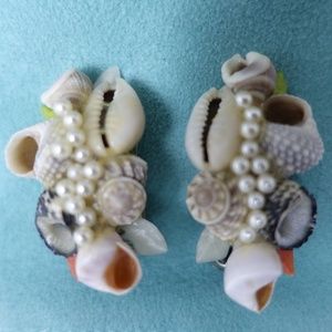 Vintage Shell Clip-on Earrings